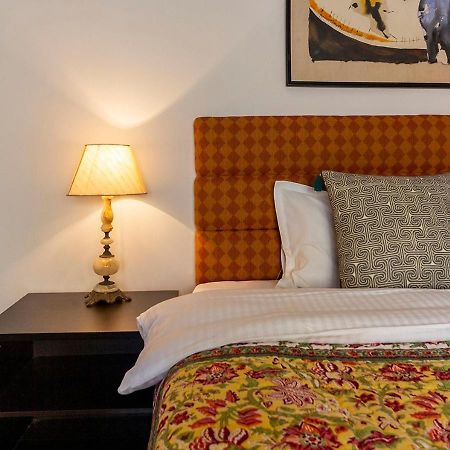 Neelam Bed & Breakfast Kalkutta Exterior foto